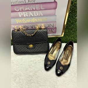 BALLY of Switzerland Size 6.5 Leather Loafers Gold Bow Slip on Shoes Fla…